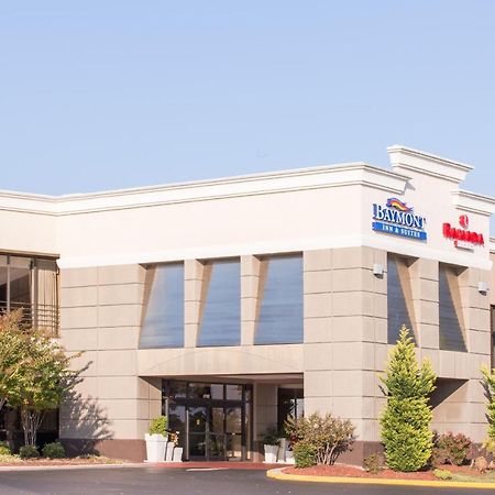 Baymont By Wyndham Fayetteville Fort Bragg Area מראה חיצוני תמונה