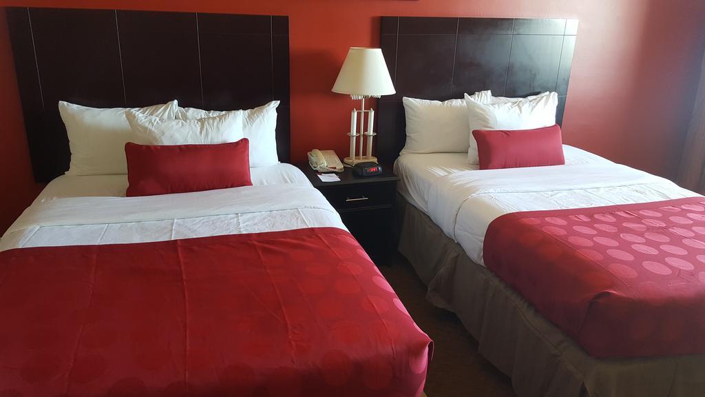 Baymont By Wyndham Fayetteville Fort Bragg Area מראה חיצוני תמונה