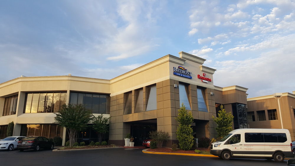 Baymont By Wyndham Fayetteville Fort Bragg Area מראה חיצוני תמונה