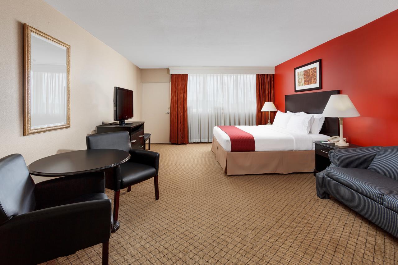 Baymont By Wyndham Fayetteville Fort Bragg Area חדר תמונה