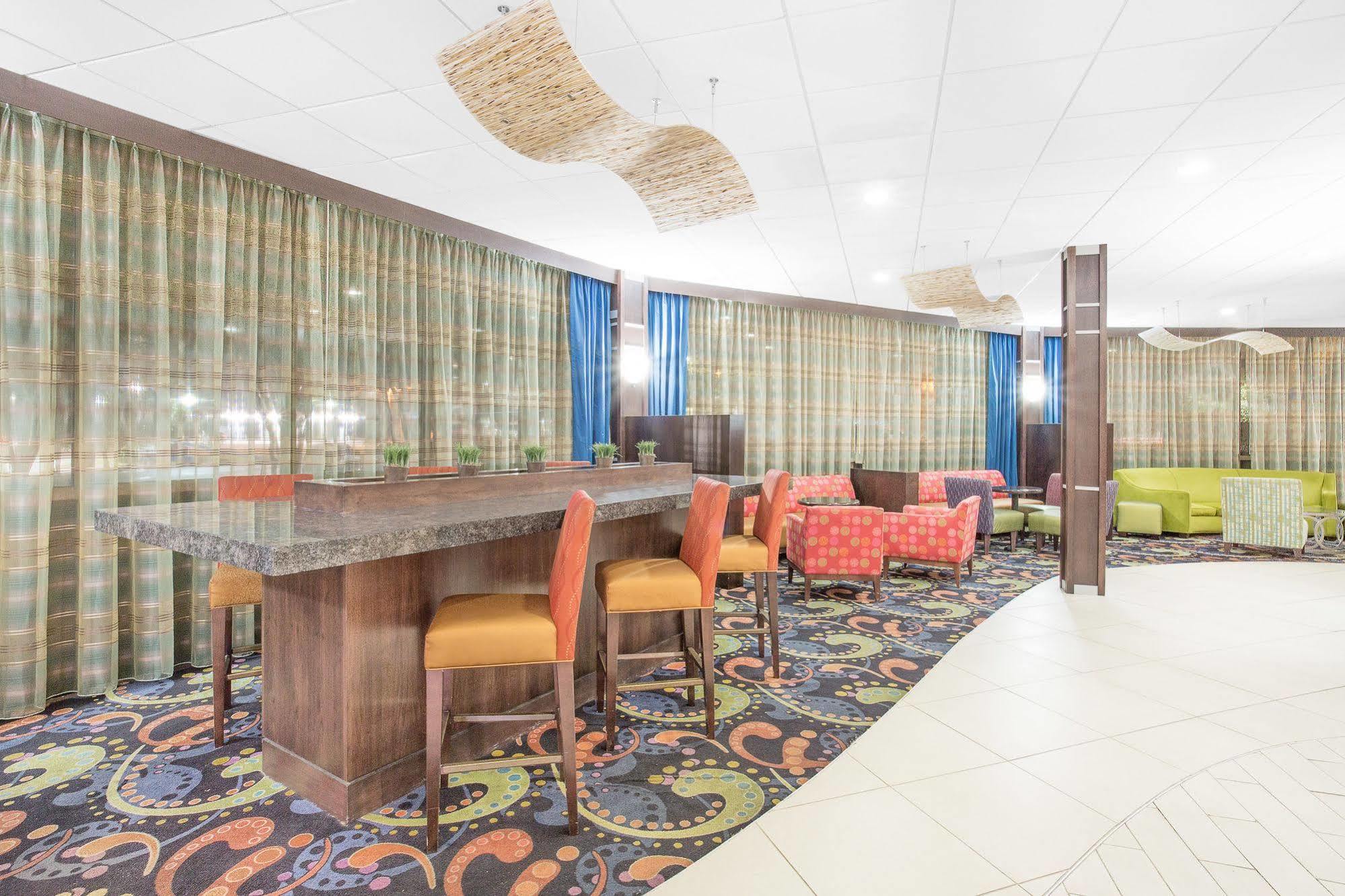 Baymont By Wyndham Fayetteville Fort Bragg Area מראה חיצוני תמונה
