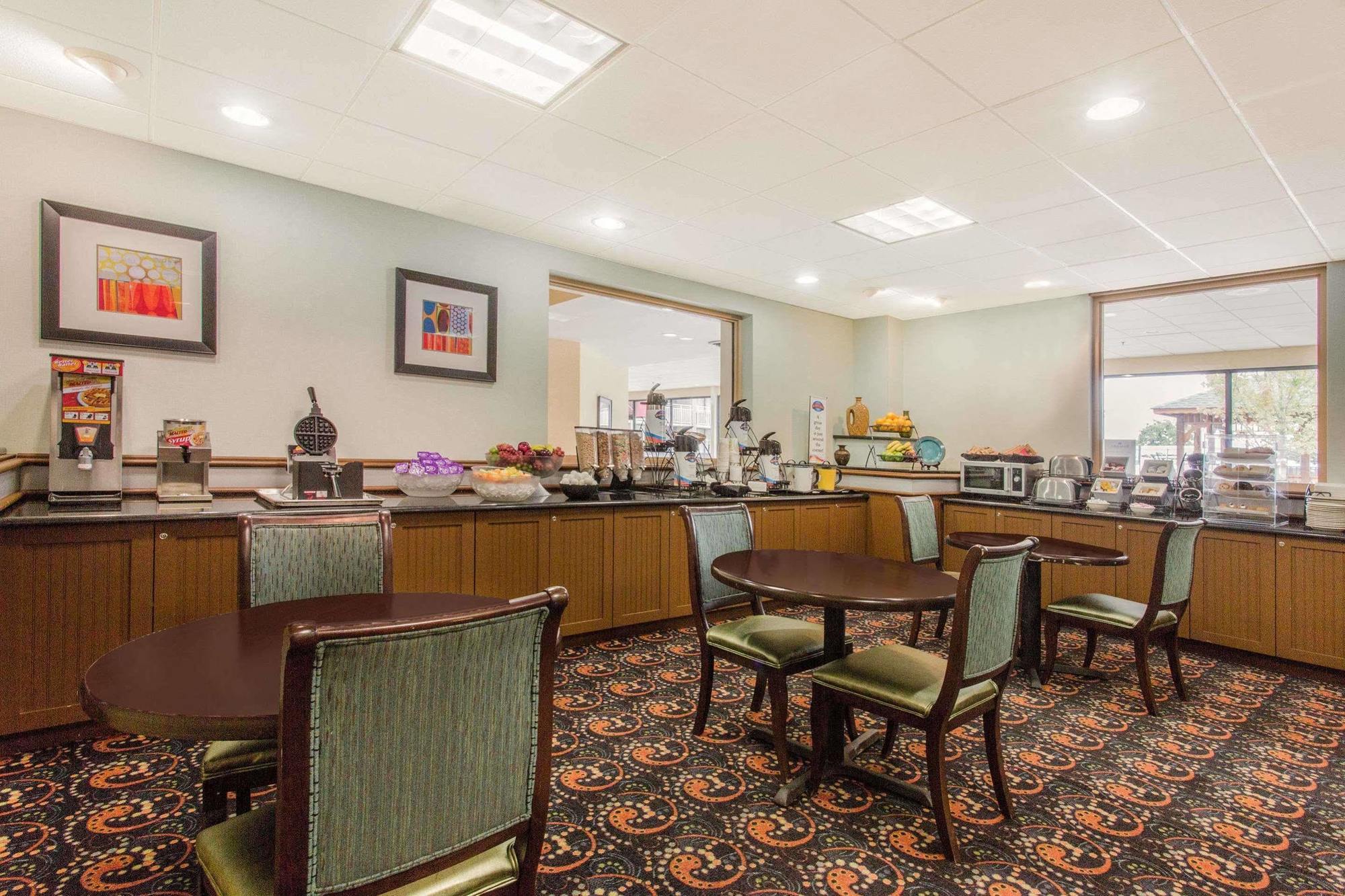 Baymont By Wyndham Fayetteville Fort Bragg Area מראה חיצוני תמונה