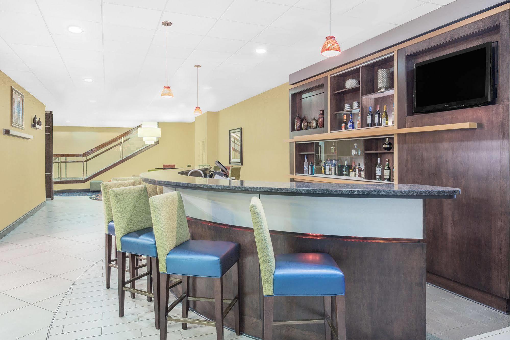 Baymont By Wyndham Fayetteville Fort Bragg Area מראה חיצוני תמונה